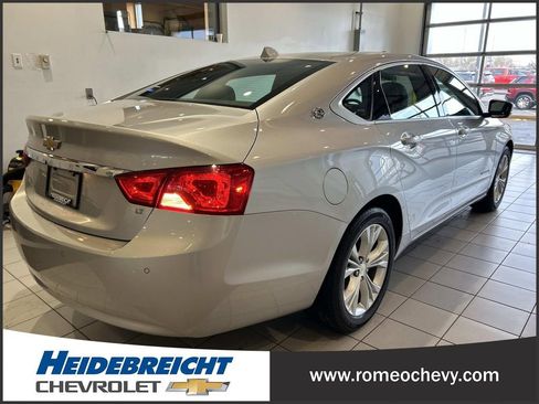 Used 2014 Chevrolet Impala LT w/ Convenience Package image 4