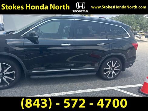 Used 2022 Honda Pilot Touring image 2