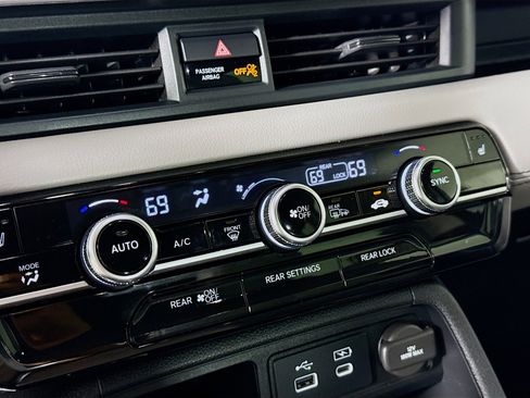 Used 2023 Honda Pilot EX-L image 17