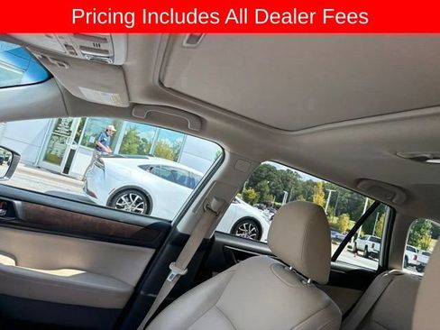 Used 2017 Subaru Outback 2.5i Limited AWD/4WD image 6