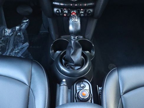 Used 2017 MINI Cooper 2-Door Hardtop image 16