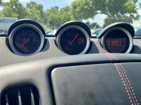 Used 2020 Nissan 370Z Coupe RWD image 19