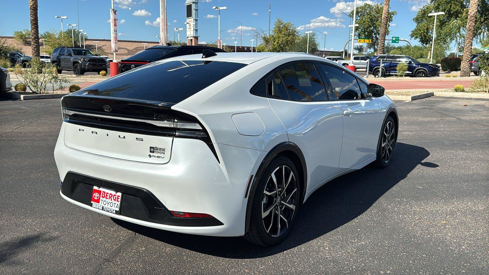 Certified 2026 Toyota Prius Plug-In Hybrid FWD image 9
