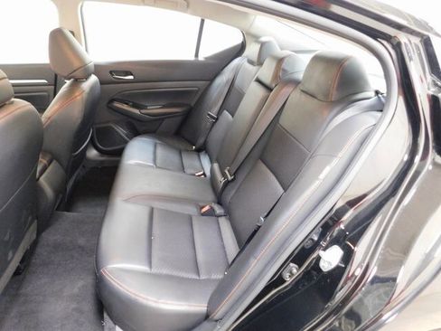 Used 2024 Nissan Altima 2.5 SR image 10