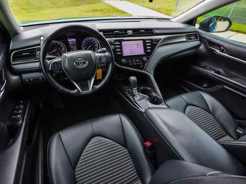 Used 2019 Toyota Camry SE FWD image 24