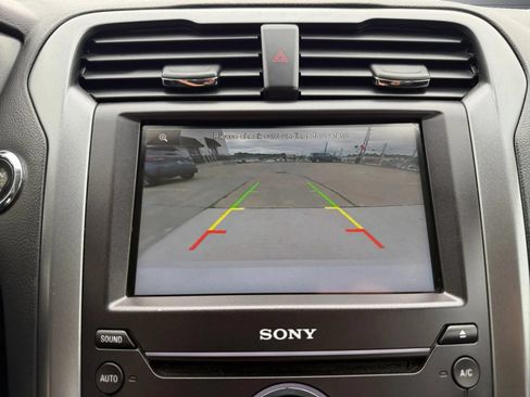 Used 2016 Ford Fusion Titanium FWD image 33