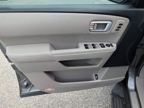 Used 2013 Honda Pilot Touring image 16