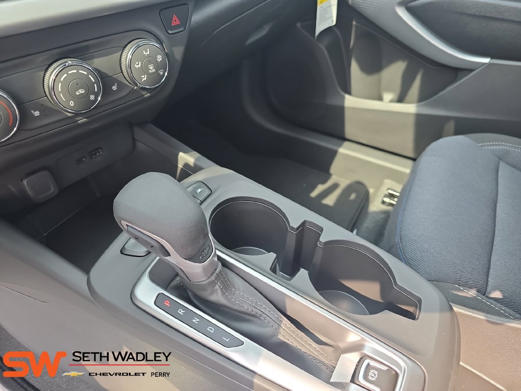 New 2026 Chevrolet Trax LS w/ LS Convenience Package FWD image 26