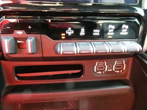 Used 2021 RAM 1500 Limited w/ Night Edition image 31