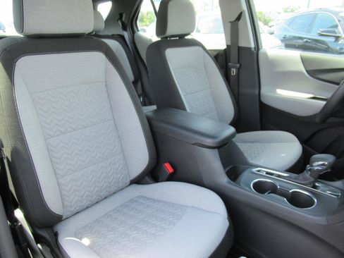 Used 2024 Chevrolet Equinox LS w/ Driver Confidence II Package FWD image 9