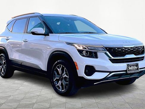 Used 2023 Kia Seltos EX image 5