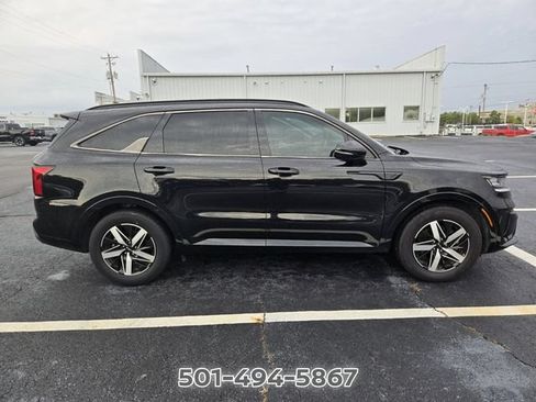 Used 2022 Kia Sorento S FWD image 5