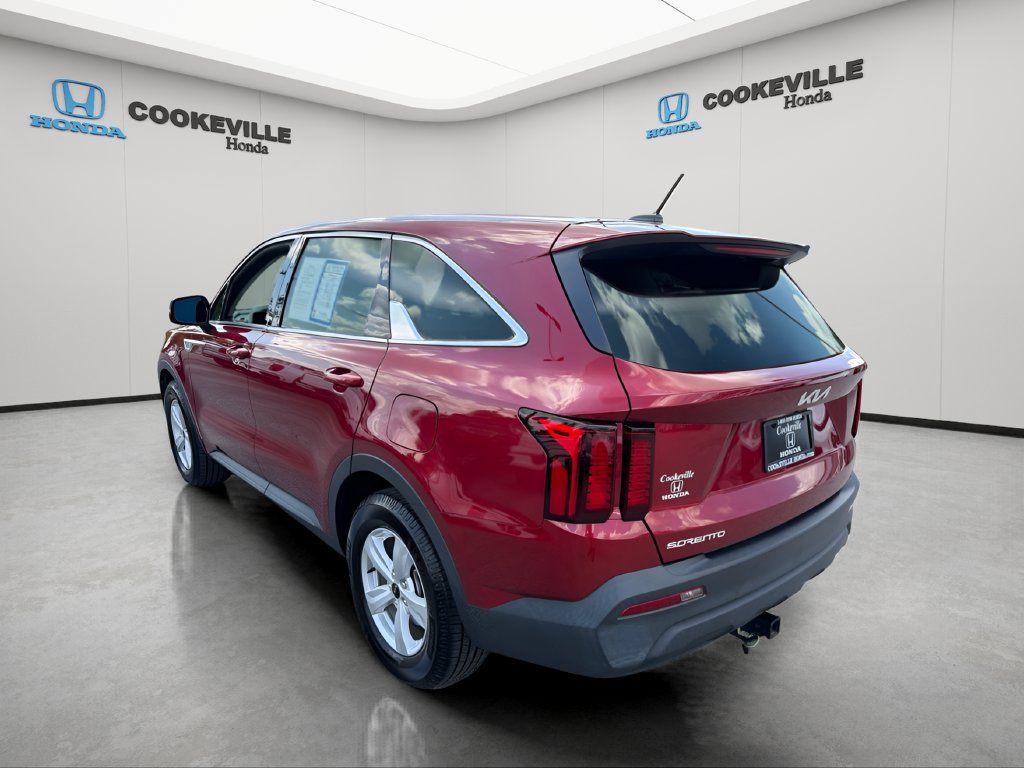 Used 2023 Kia Sorento LX FWD image 8