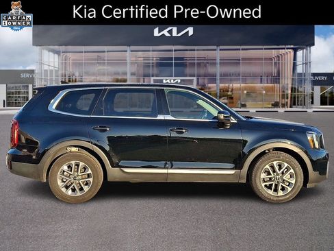 Certified 2023 Kia Telluride LX image 8