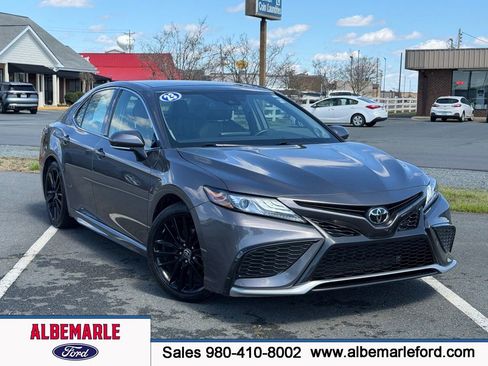Used 2023 Toyota Camry XSE FWD image 1
