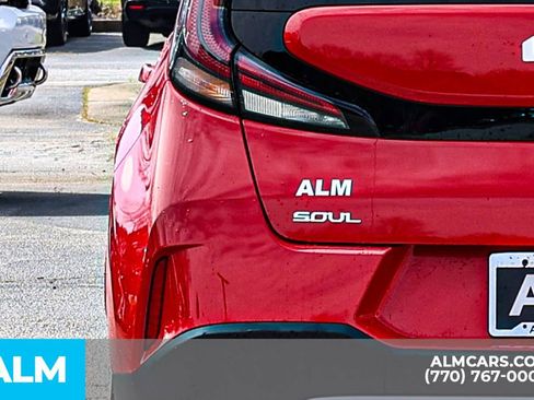 Used 2025 Kia Soul LX image 13