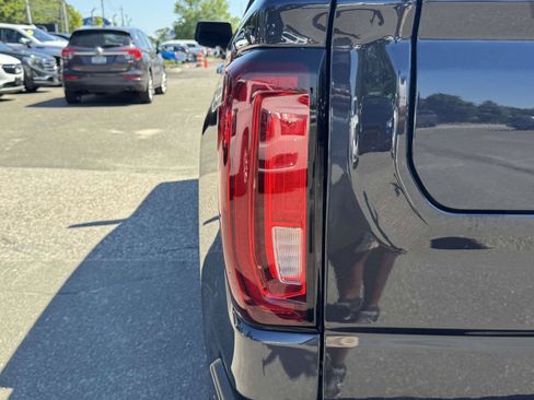 Used 2022 GMC Sierra 1500 Denali AWD/4WD image 12