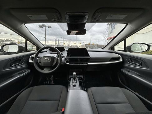 Certified 2025 Toyota Prius LE image 17