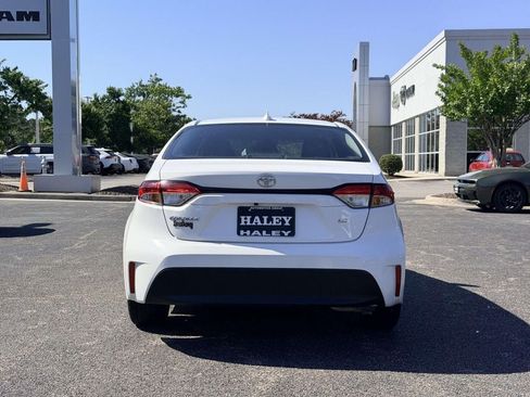 Used 2023 Toyota Corolla LE FWD image 3