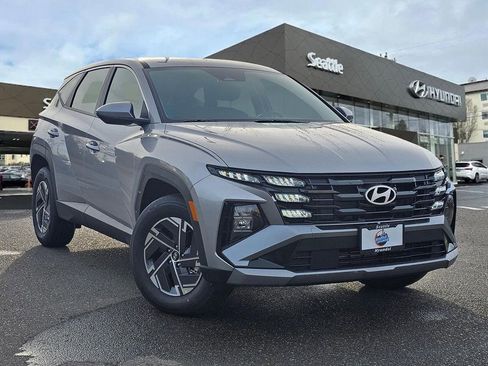 New 2026 Hyundai Tucson Blue SE image 1