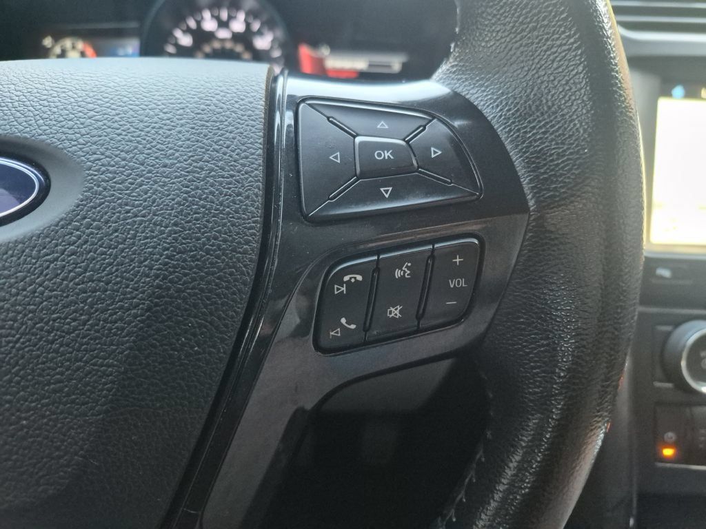 Used 2018 Ford Explorer XLT w/ Equipment Group 202A FWD image 30