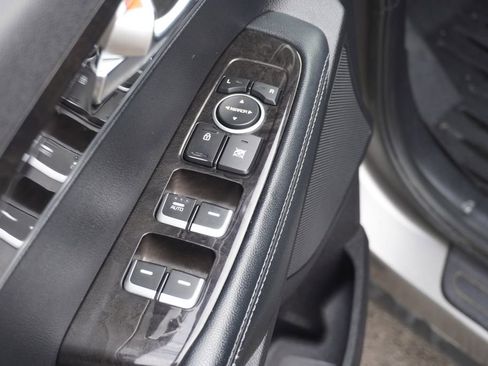 Used 2016 Kia Sorento L image 16