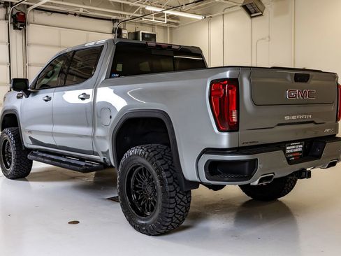 Used 2024 GMC Sierra 1500 AT4 w/ Technology Package AWD/4WD image 7