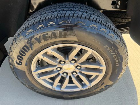 Used 2023 Chevrolet Colorado LT image 18