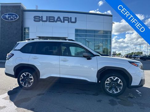 Used 2026 Subaru Forester Premium AWD/4WD image 2