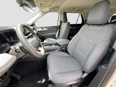 New 2026 Ford Explorer Active RWD image 15