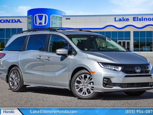 New 2026 Honda Odyssey Touring image 1