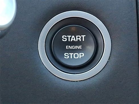 Used 2020 Land Rover Discovery HSE image 21