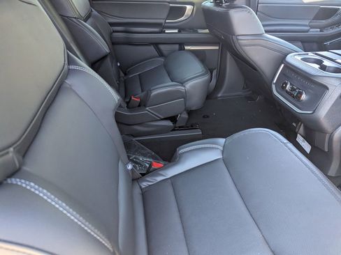 New 2026 Ford Expedition Max Platinum w/ Stealth Appearance Package image 46