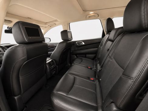 Used 2014 Nissan Pathfinder Platinum w/ Platinum Premium Package FWD image 14