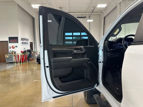 Used 2024 Chevrolet Silverado 1500 RST AWD/4WD image 14
