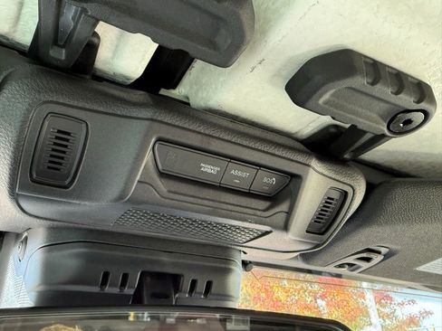 New 2025 Jeep Gladiator Mojave w/ Convenience Group image 24