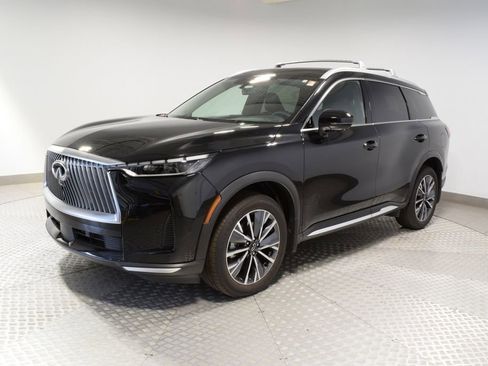 Certified 2026 INFINITI QX60 Luxe w/ Family Package AWD/4WD image 12
