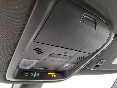 Used 2024 Buick Enclave Premium image 38