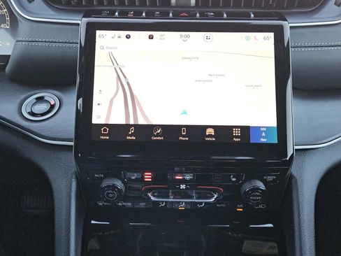 New 2025 Jeep Grand Cherokee Limited image 10