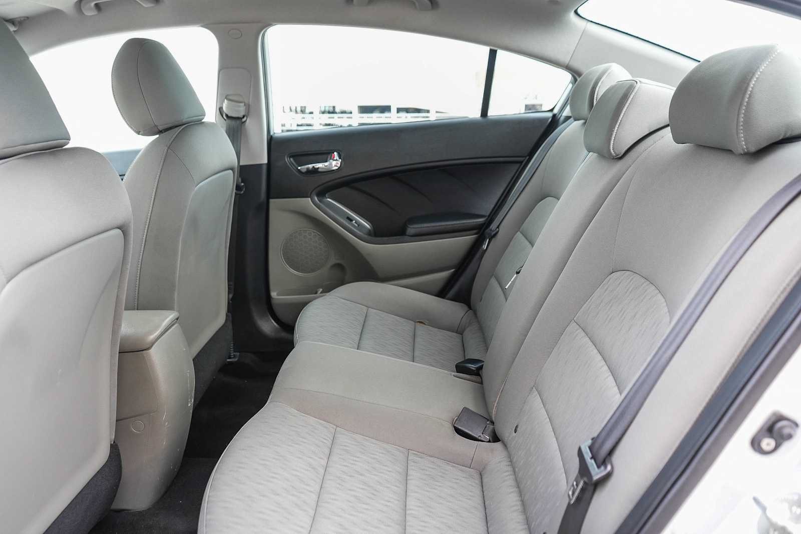Used 2016 Kia Forte LX FWD image 35