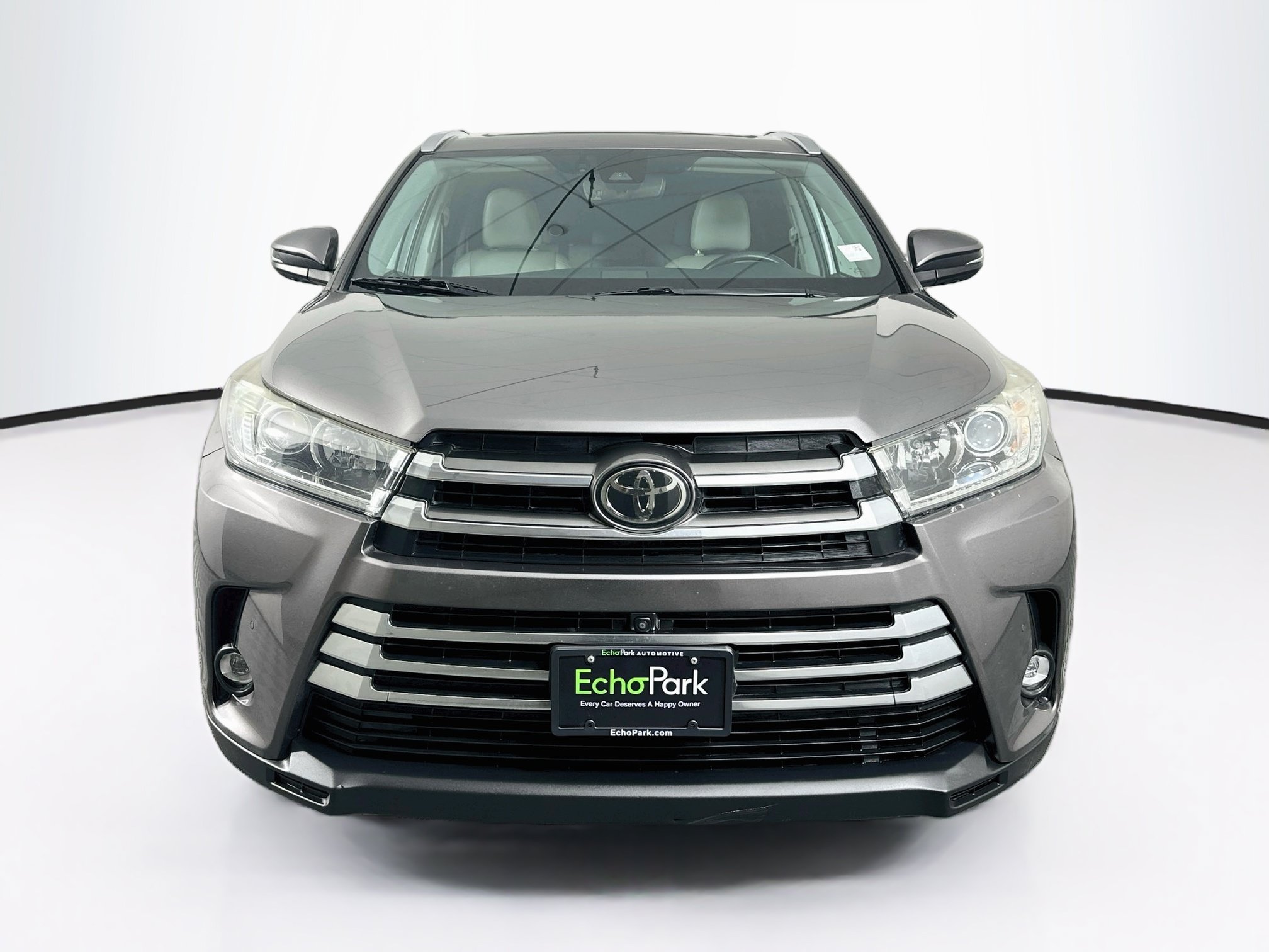Used 2019 Toyota Highlander Limited Platinum w/ Carpet Mat Package (TMS) AWD/4WD image 2
