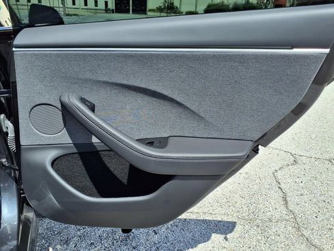 Used 2025 Tesla Model 3 Long Range RWD image 15