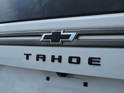 Used 2022 Chevrolet Tahoe Z71 AWD/4WD image 30