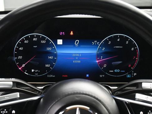 Used 2022 Mercedes-Benz S 580 4MATIC Sedan w/ AMG Line Package image 31