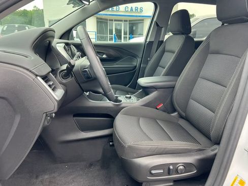 Certified 2024 GMC Terrain SLE w/ Driver Convenience Package AWD/4WD image 3