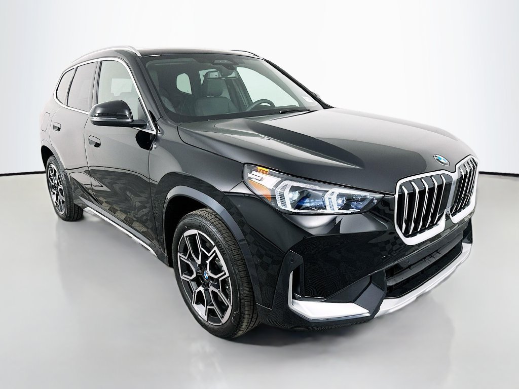 Used 2026 BMW X1 xDrive28i w/ Technology Package AWD/4WD image 3