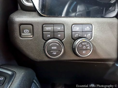 Used 2024 Chevrolet Silverado 1500 LTZ AWD/4WD image 20