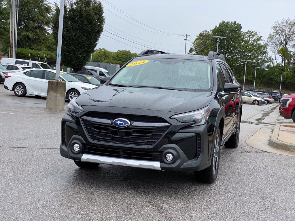 Used 2024 Subaru Outback Limited AWD/4WD image 3