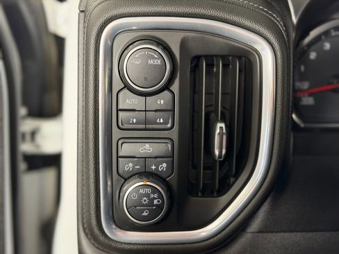 Used 2021 Chevrolet Silverado 1500 LT image 25