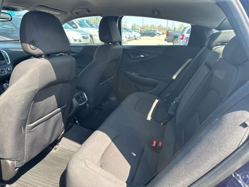 Used 2018 Chevrolet Malibu LT FWD image 10